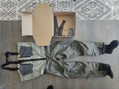 Patagonia waders unworn, brand new