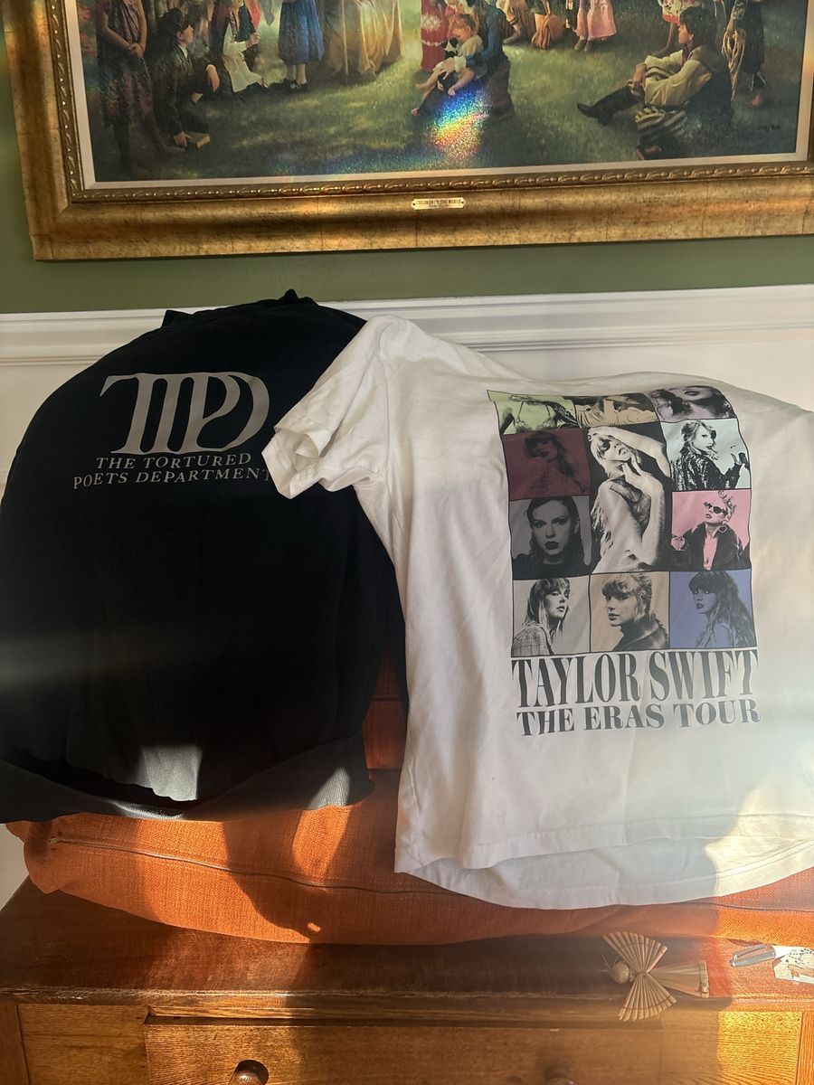 Taylor Swift The Eras Tour T-Shirt & TTPD Sweatshirt Bundle adult Small