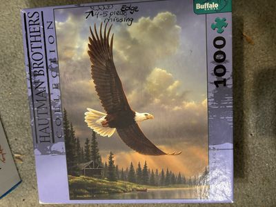 $+ Puzzles 1000 pieces and 200 pieces