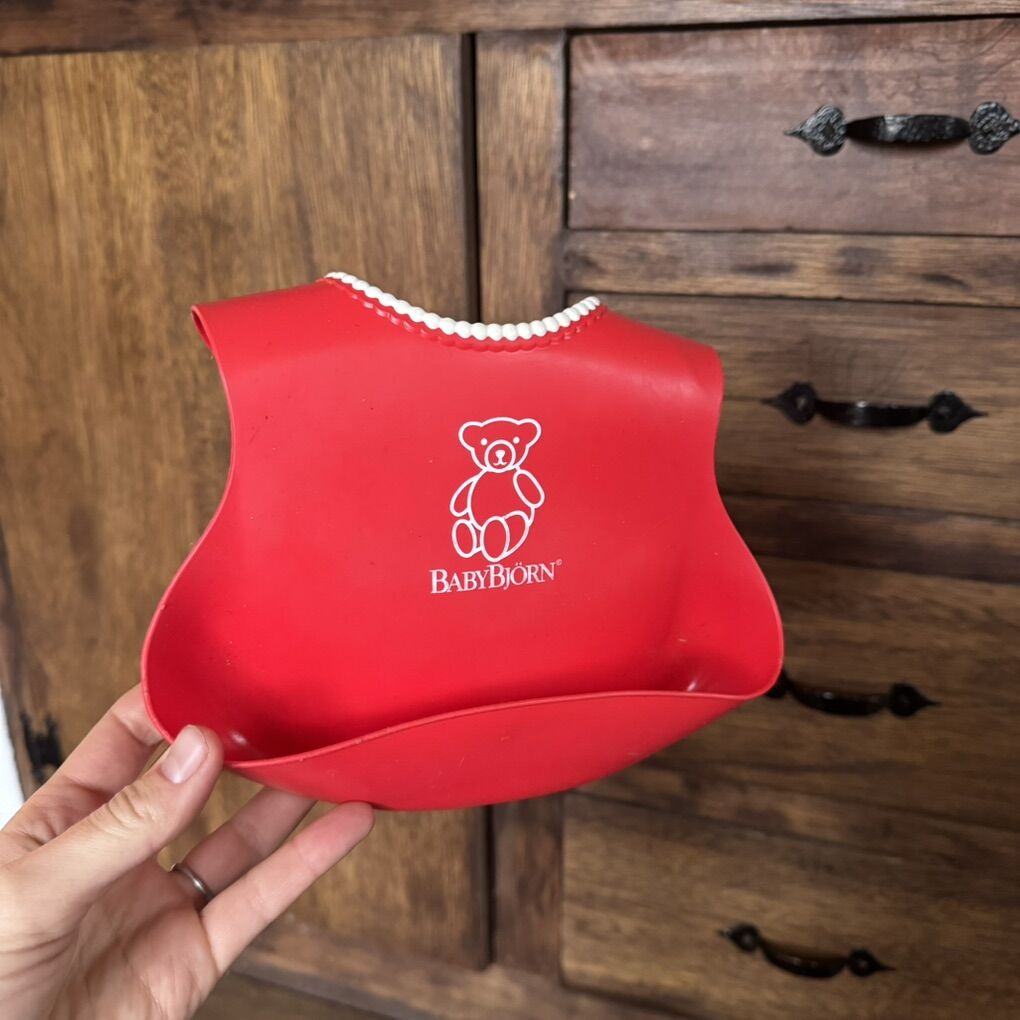 Baby Bjorn Food Catching Bib Silicone Red