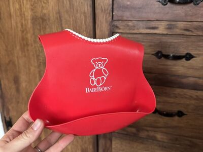 Baby Bjorn Food Catching Bib Silicone Red