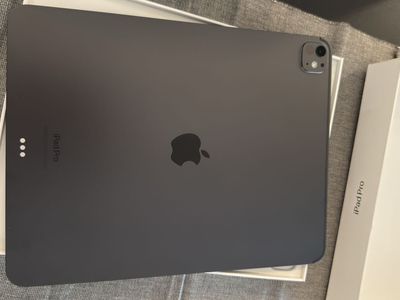 iPad Pro 13" M4 512GB Wi-Fi, Space Black, AppleCare+ Included