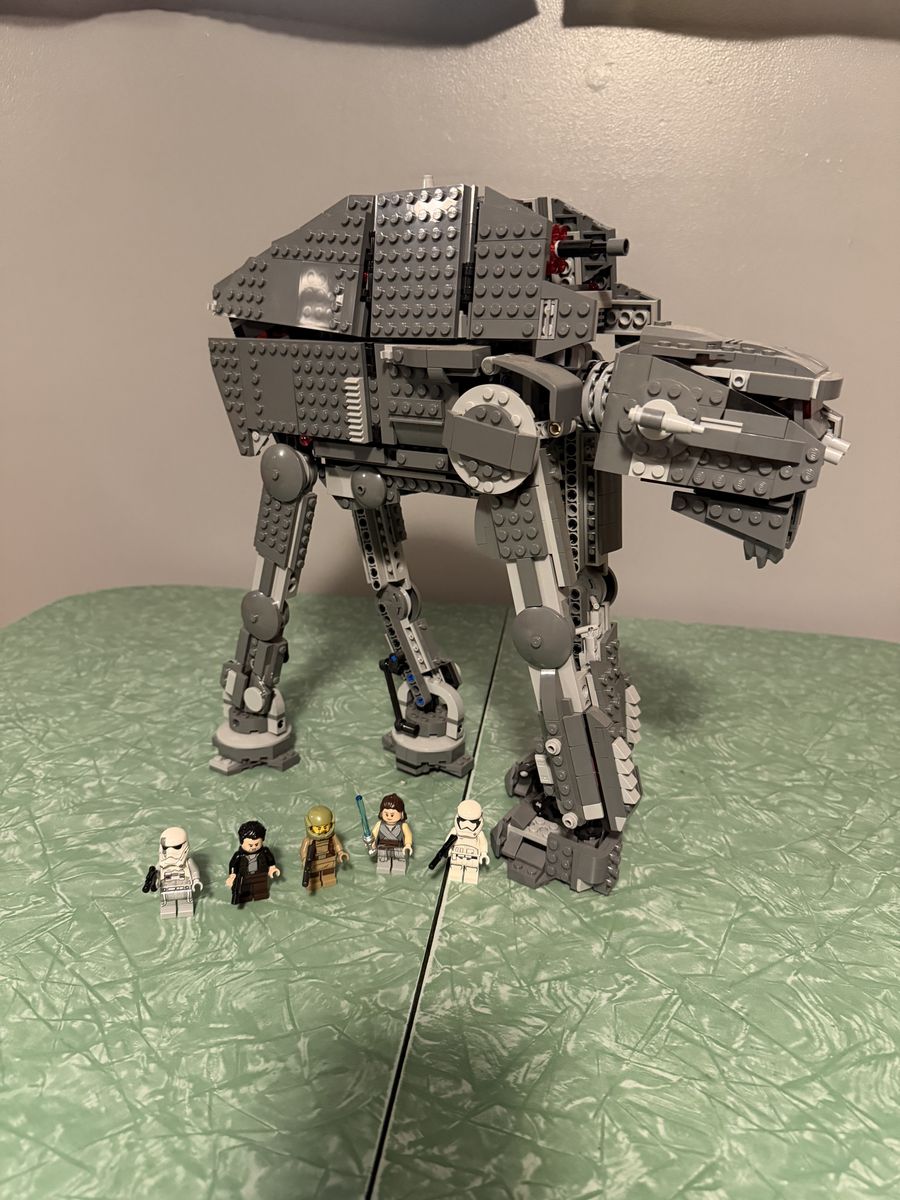 Main image 7