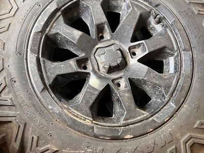 Maxxis Bighorn 2.0 ATV UTV Tires 27x9.00R14 on Can-Am Wheels