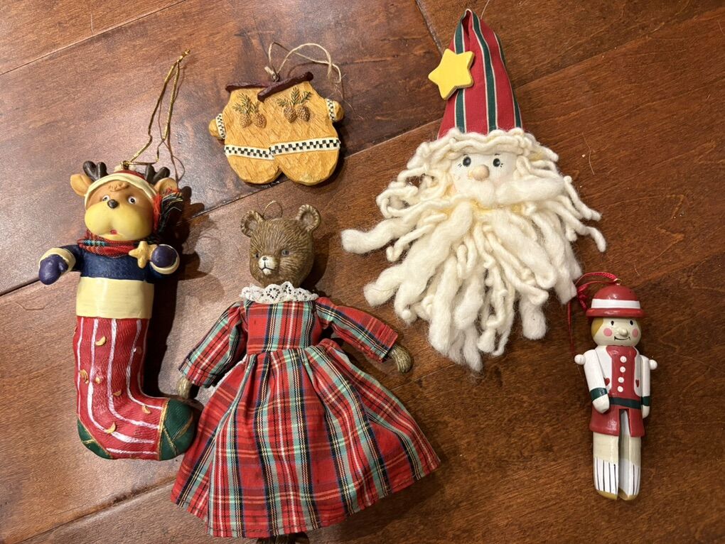 Lot Of 5 Vintage Christmas Ornaments