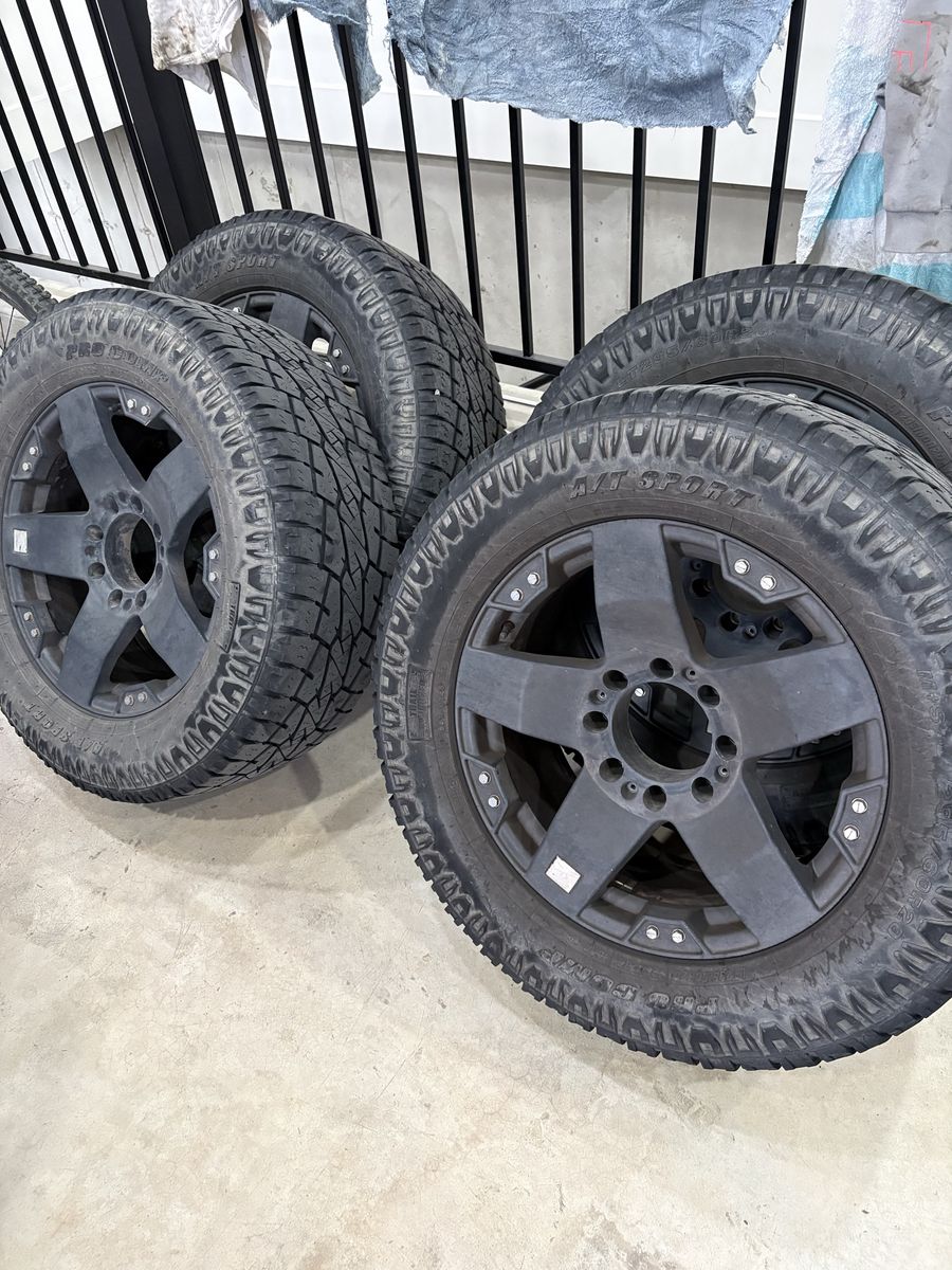 20” XD rockstar 8x170 with 295/60 pro comp A/T tires
