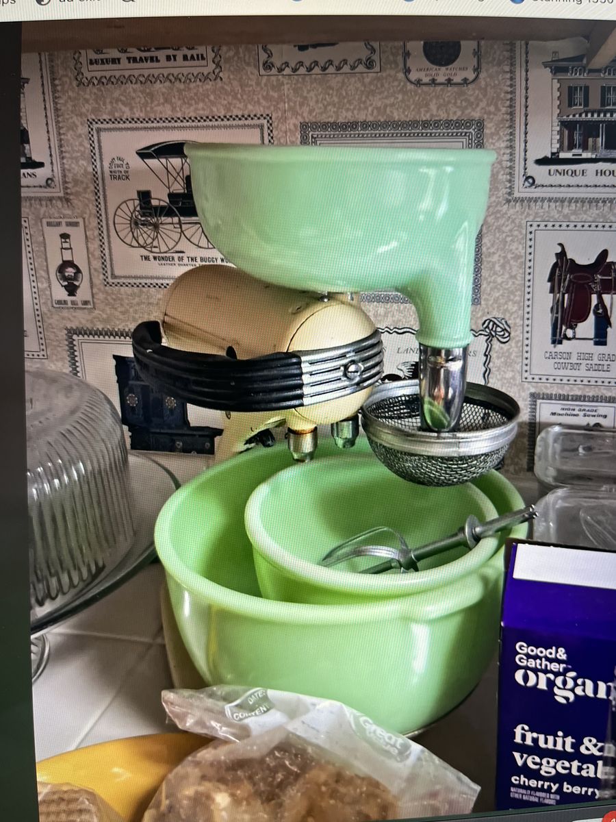 Mint Condition Green Jadite Juicer for the Mixmaster Mixer