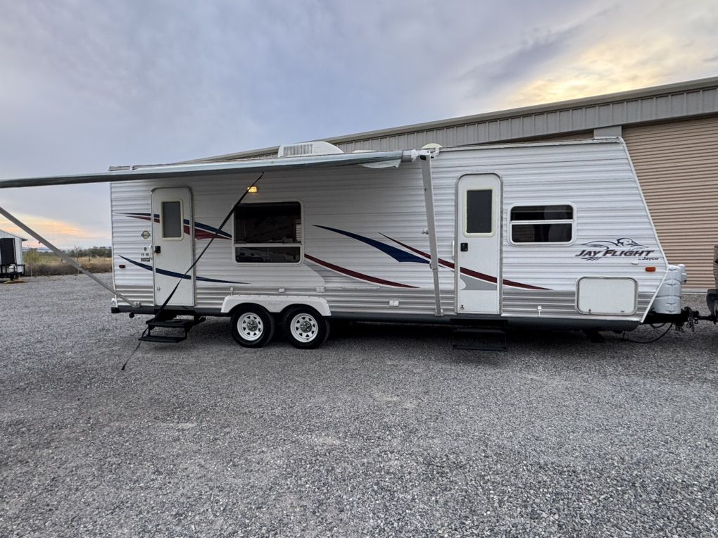 Clean Jayco Jayflight 25RKS Slide 4 Season