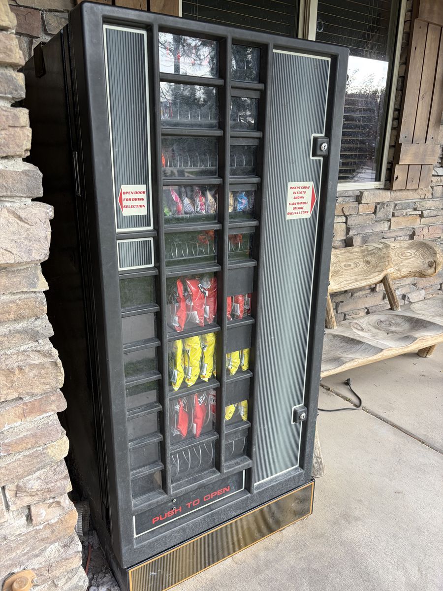 Snack/Candy & Soda Vending machine