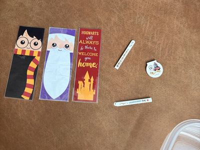 Harry Potter Bookmark Set - Harry, Dumbledore, Hogwarts Castle & Platform 9 3/4 Bookmark Clips