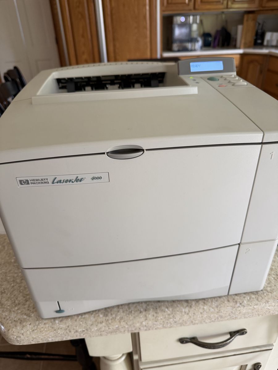 HP Laserjet 4000 (like new)