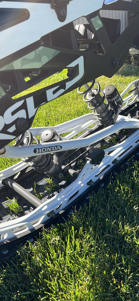 Main image 4