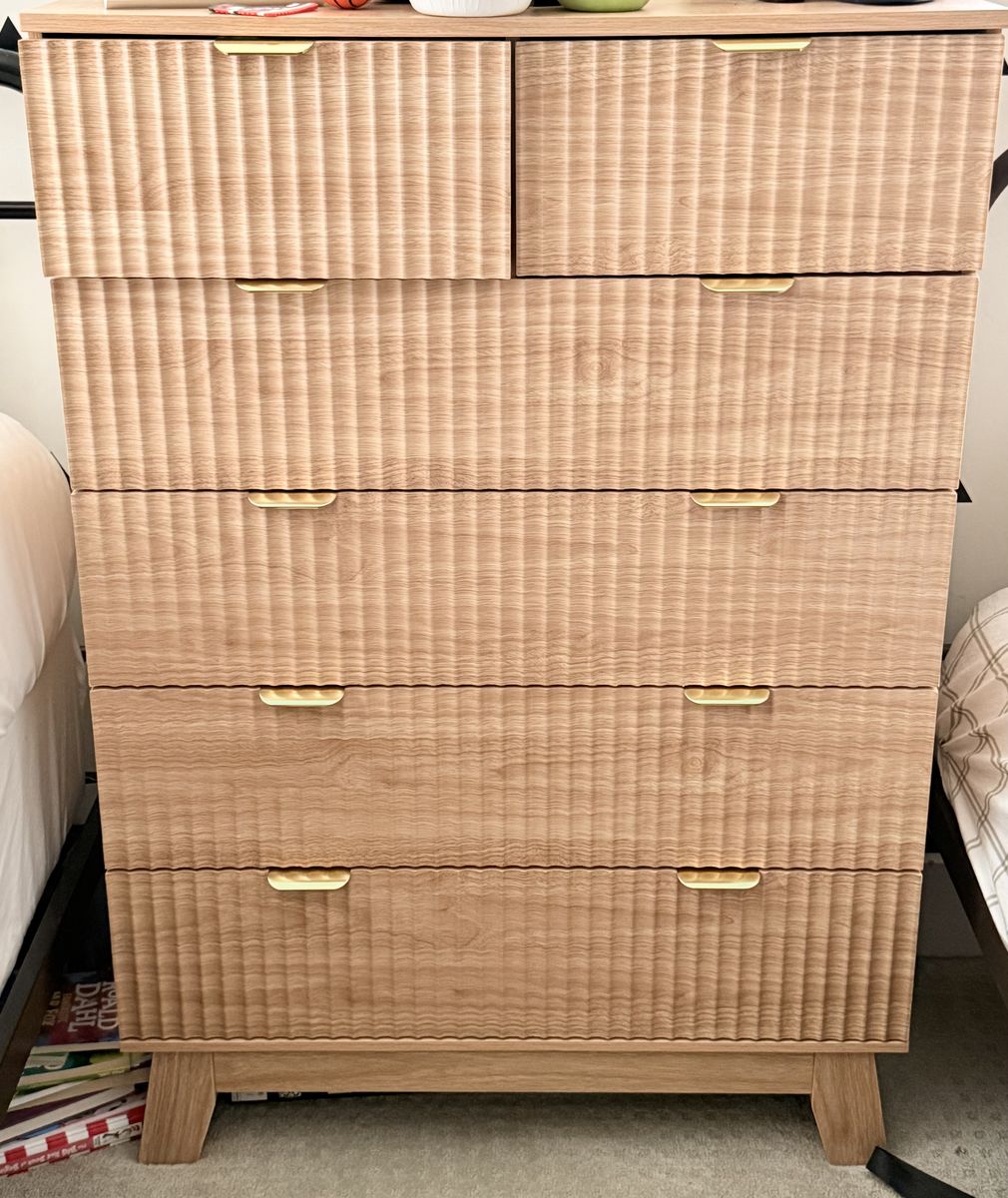 Fluted dresser
