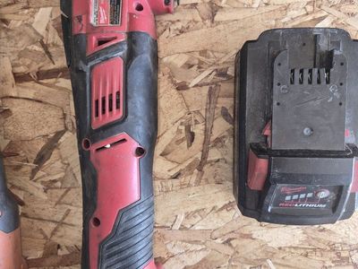 Milwaukee M18 XC6.0 Cordless Multi-Tool with Battery - Used