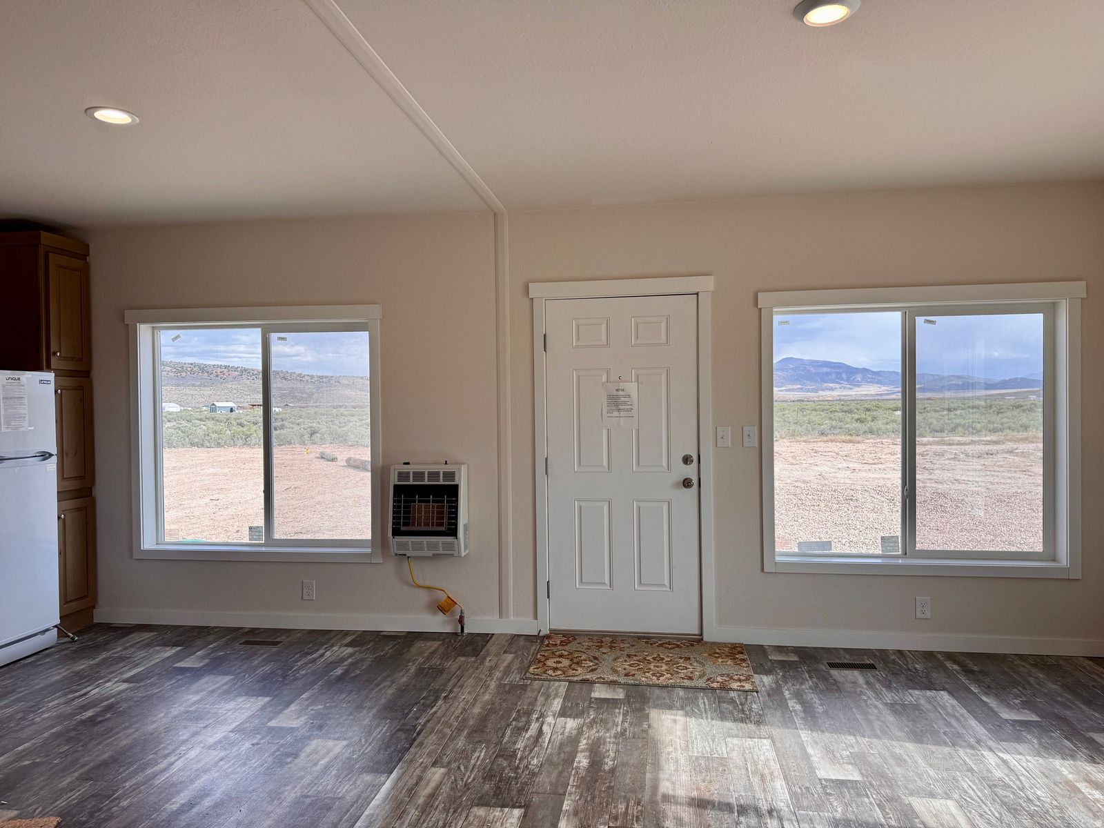 Main image 19