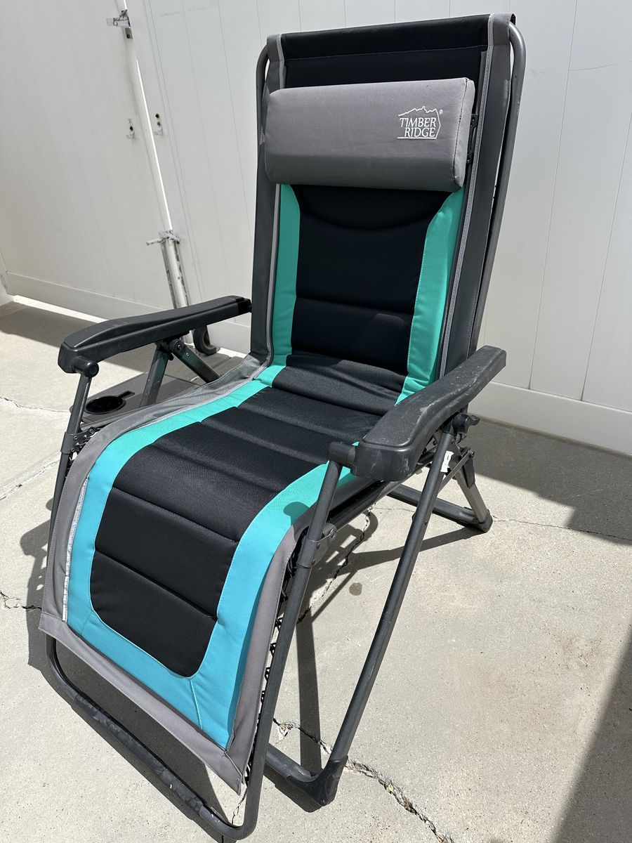 Nice Comfy Timberrige Zero Gravity Lounge Chair