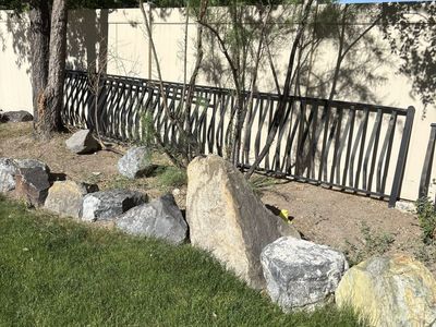 Iron/metal railing for deck or retaining wall (used)