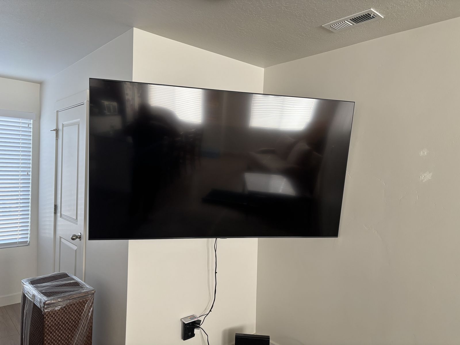 Samsung 75" Crystal UHD 4K Smart TV