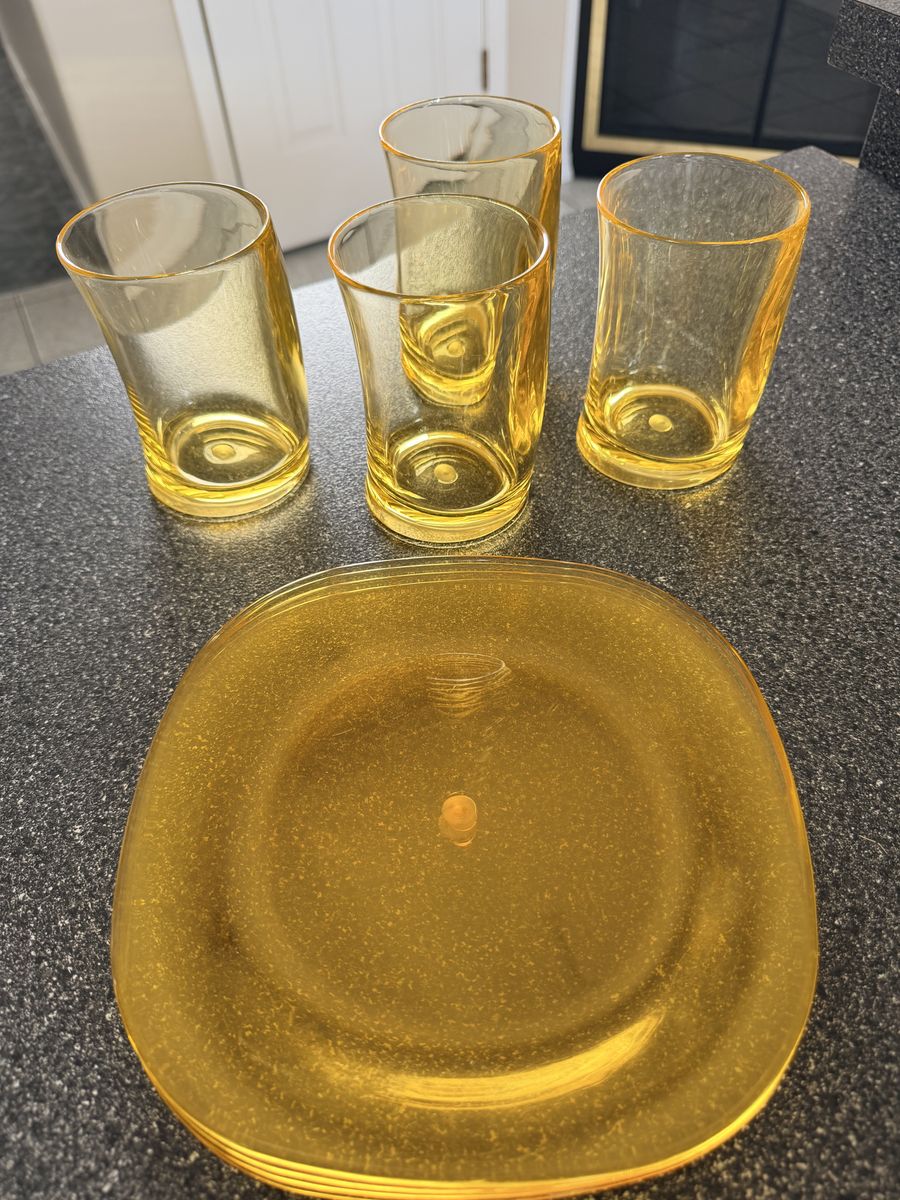 Vintage 2006 Ty Pennington Design Summertyme Swung Clear Yellow Resin 5” Glasses & 8 1/4” Plates