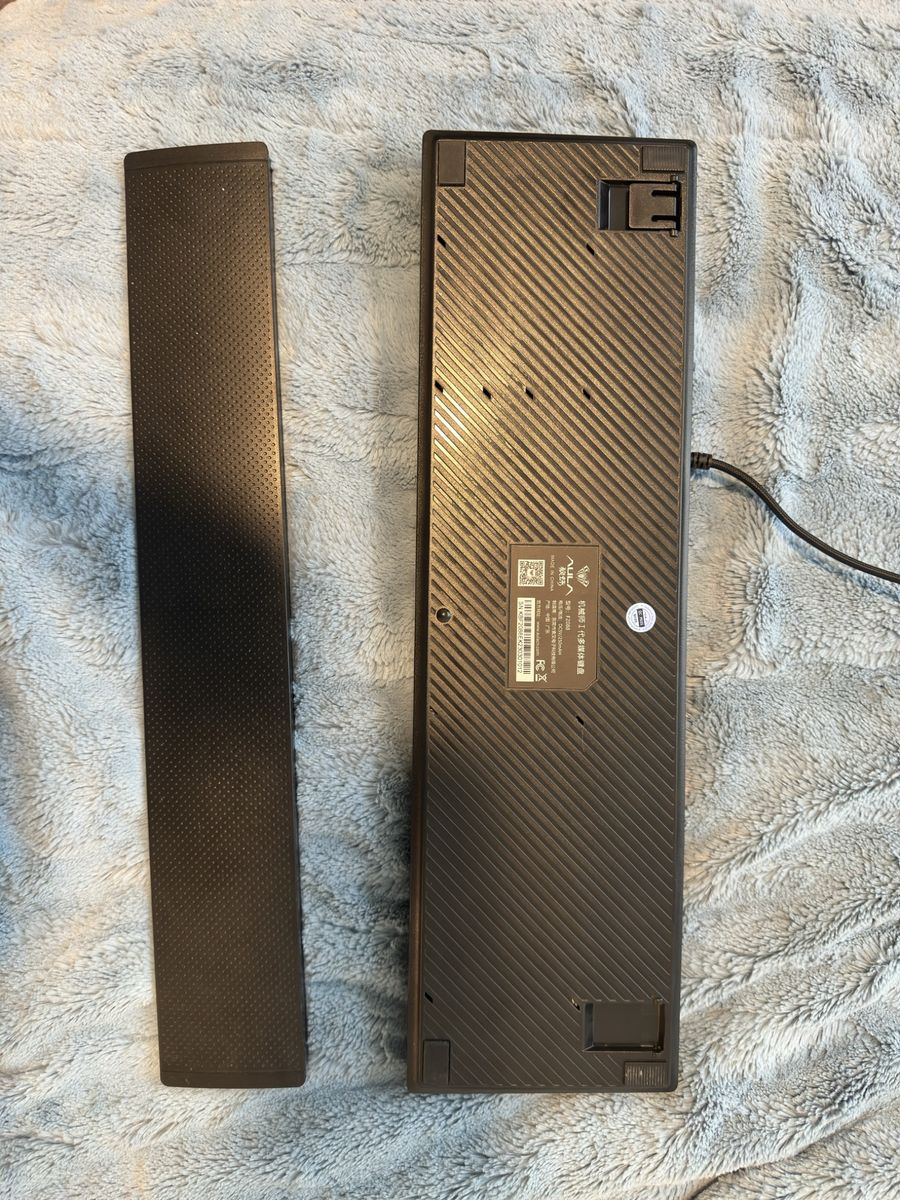 Main image 3