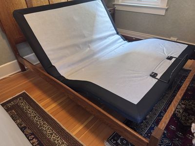 MotoSleep XSF200 Queen Adjustable Bed Base