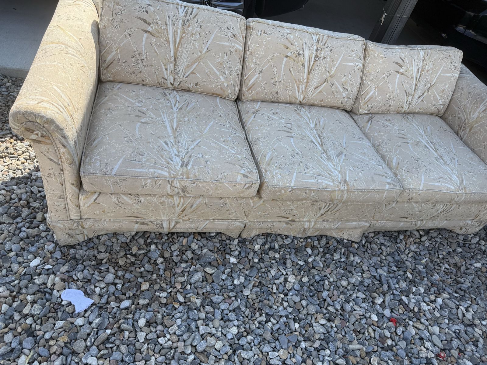 Vintage Floral Pattern 3-Cushion Fabric Sofa - Beige