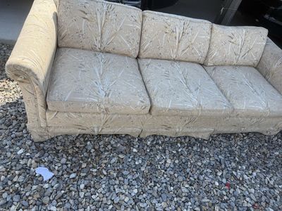 Vintage Floral Pattern 3-Cushion Fabric Sofa - Beige
