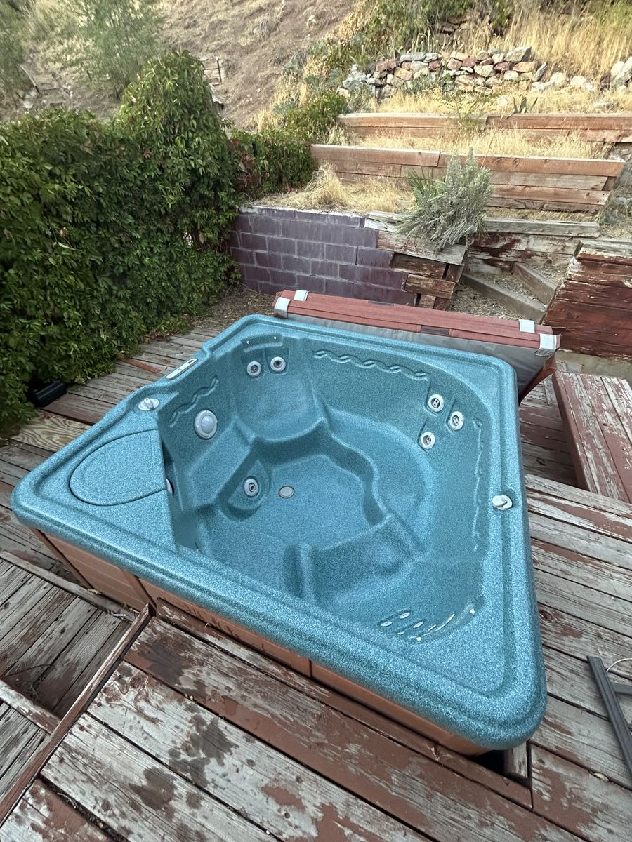 Free! Tiger River hot tub