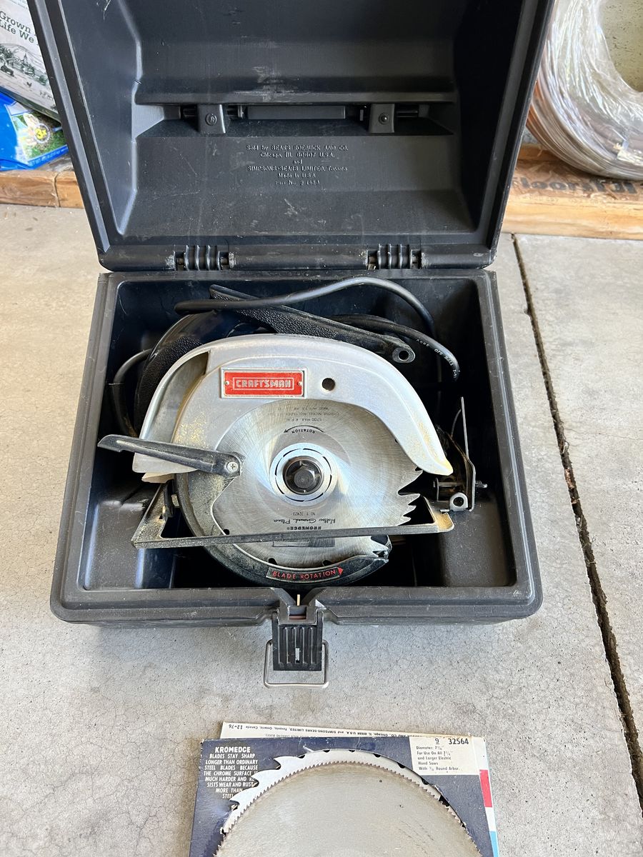 Craftsman Skill Saw Circular Saw 7 1/4 inch with extra blades