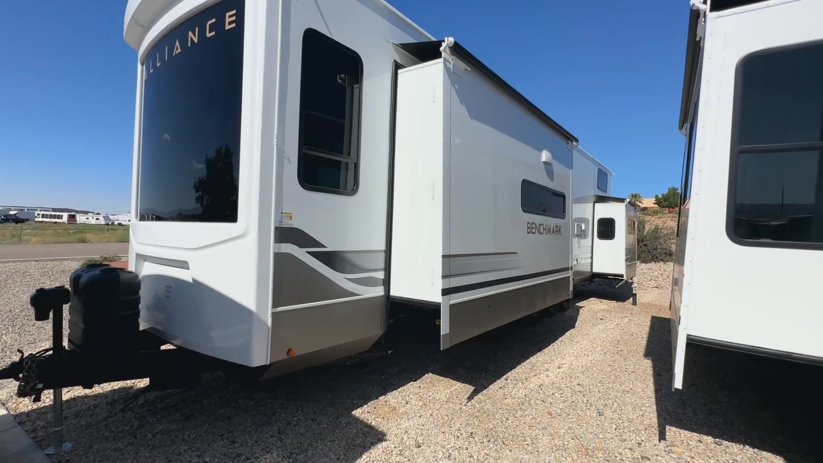 2026 Alliance RV Benchmark 42LFT