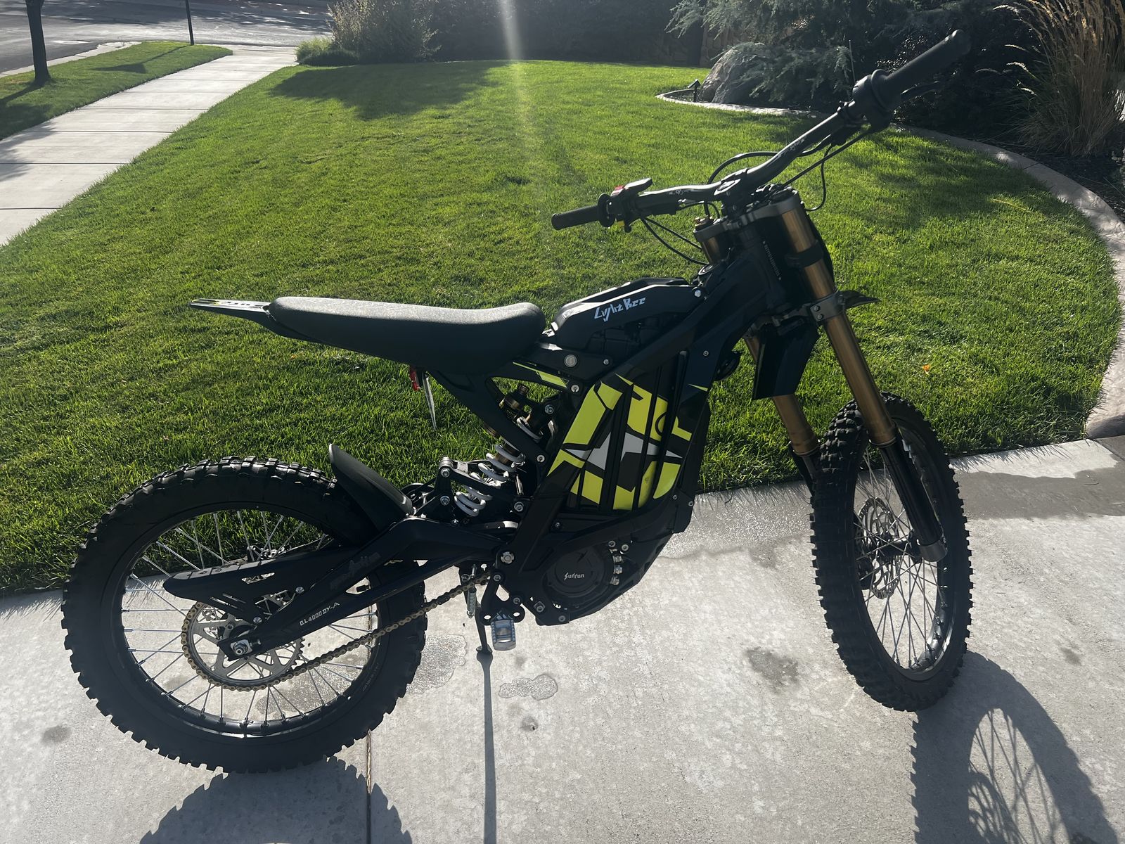 2025 Surron Light Bee X – Only 390 Miles