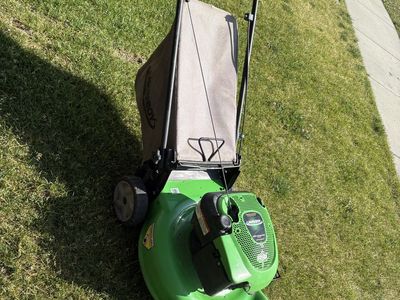 Lawnboy push lawn mower- like new