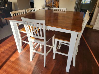 Counter Height Kitchen Table and 6 or 8 chairs