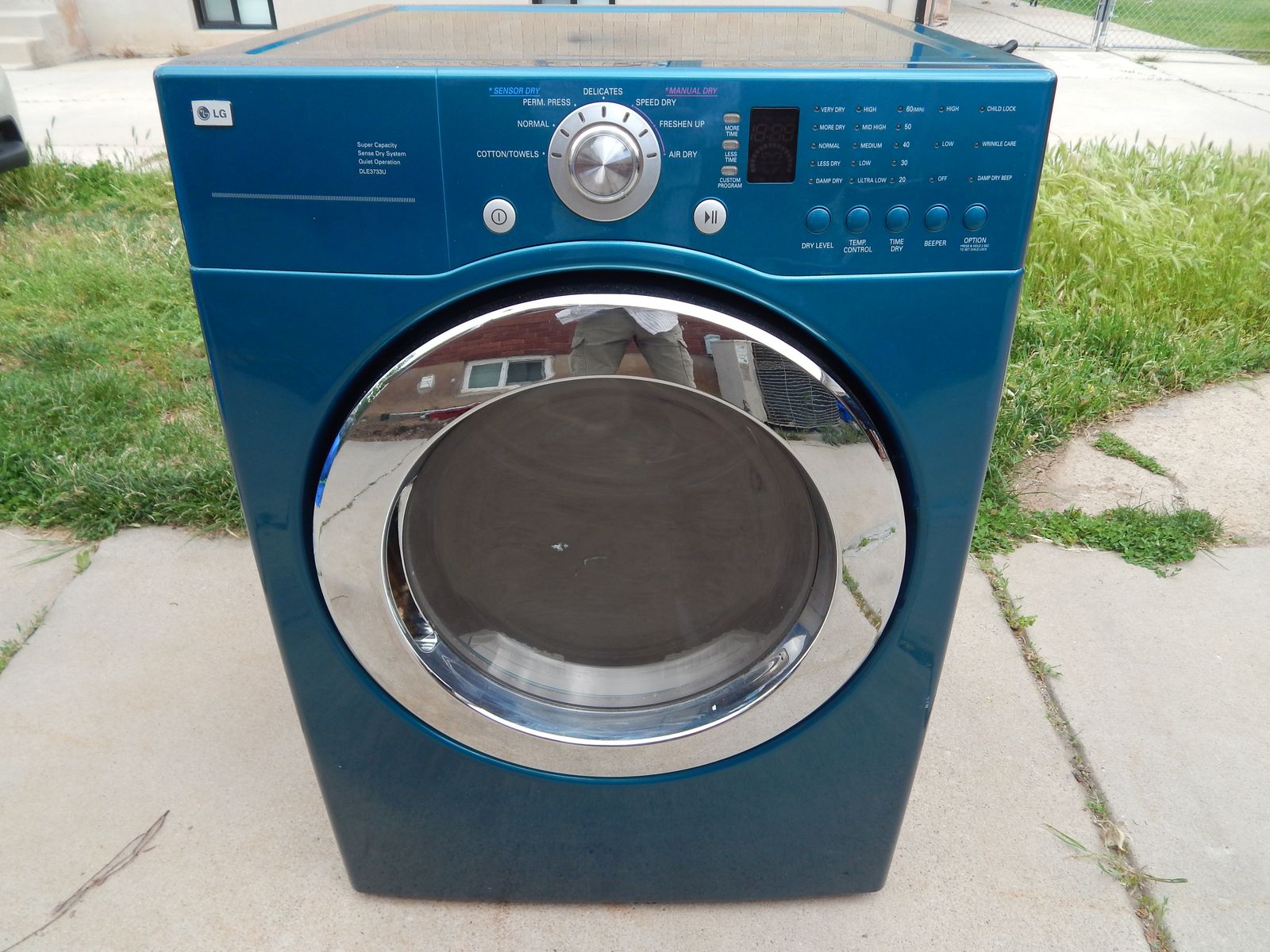 LG Electric Dryer - works great