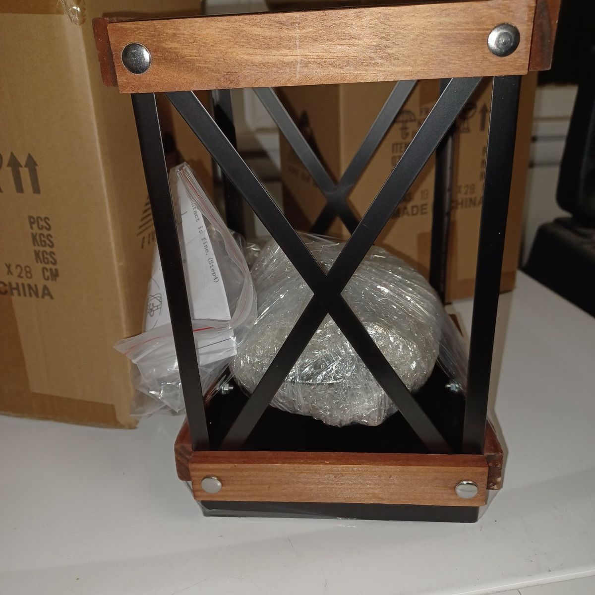 2 pendant lights