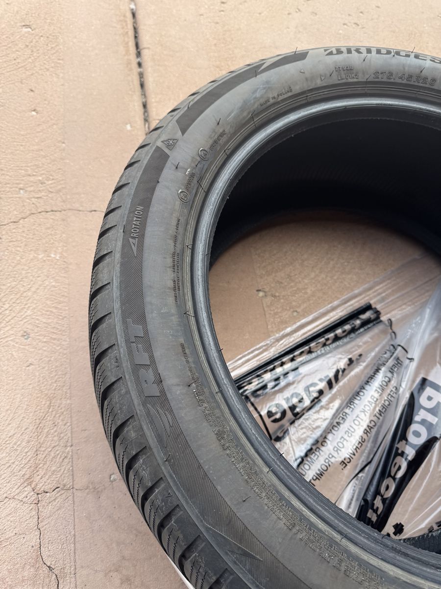 Bridgestone Blizzak LM001 275/45R20 Runflat Snow Tires (4)