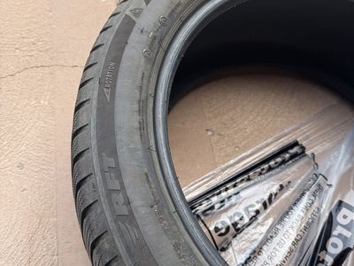 Bridgestone Blizzak LM001 275/45R20 Runflat Snow Tires (4)