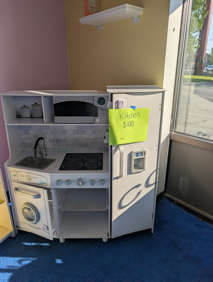Play Kitchen