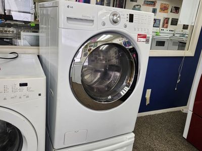 GREAT LG FRONTLOAD WASHER W-PEDESTAL! W-WARRANTY