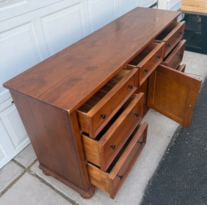 Main image 3