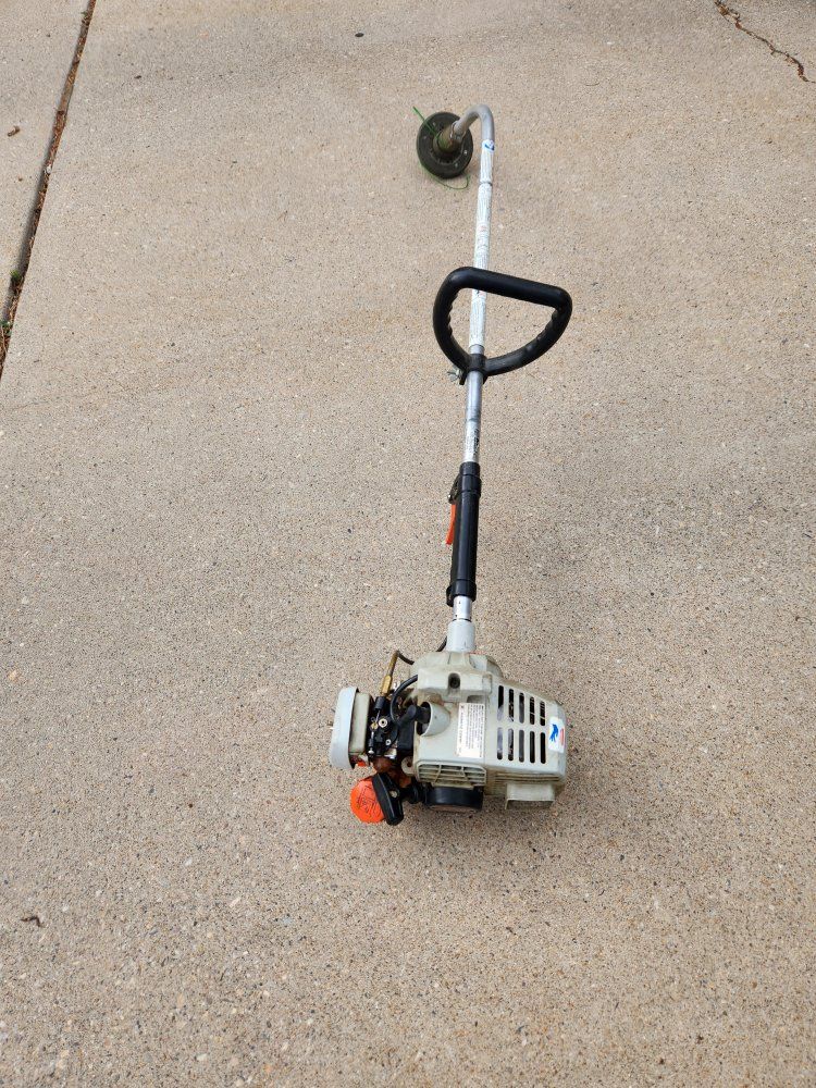 Echo GT-200R Gas String Trimmer / Weed Wacker - Runs Good