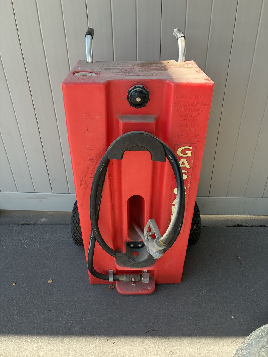 28 Gallon Gas Caddy
