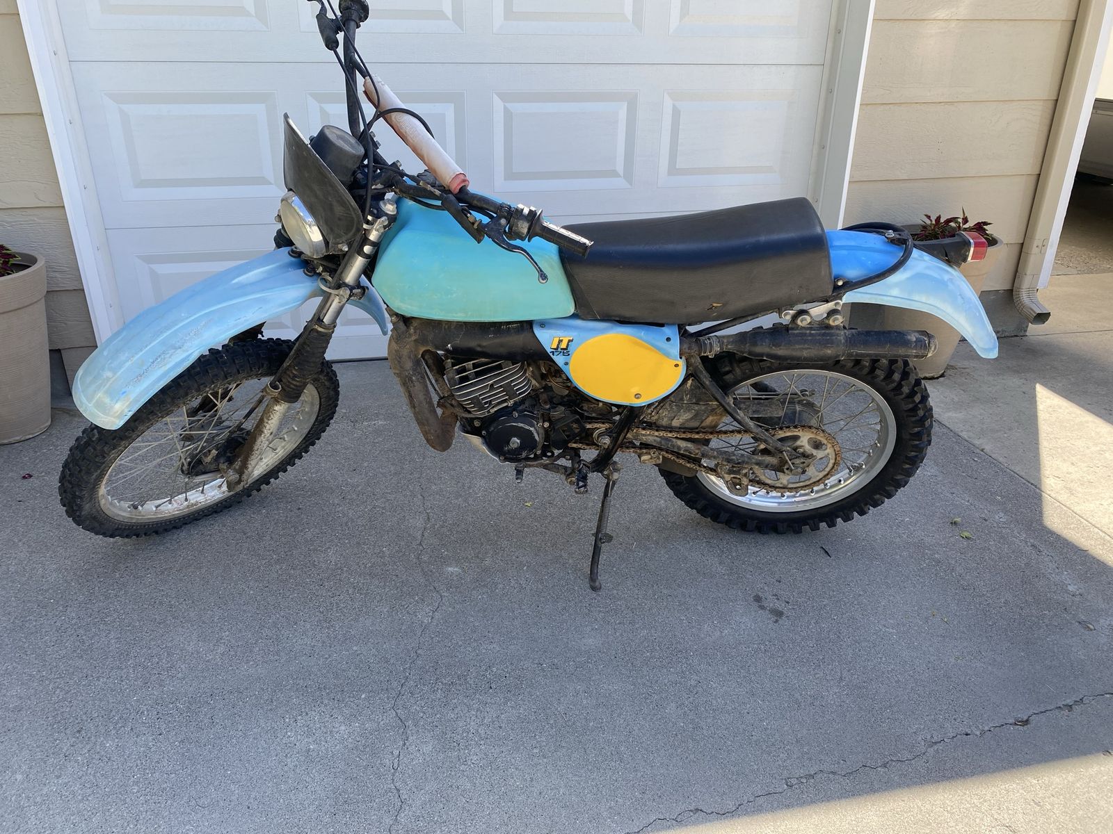 Vintage 1979 Yamaha IT 175 Enduro Dirt Bike