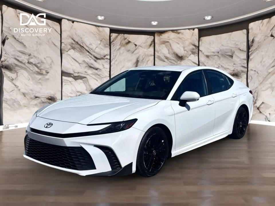2025 Toyota Camry SE