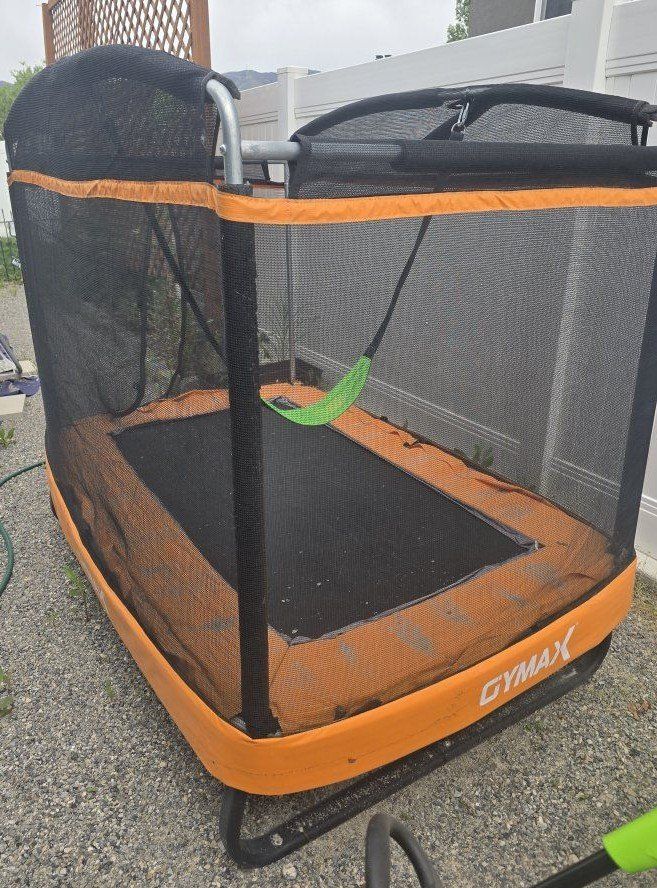 Gymax trampoline with swing