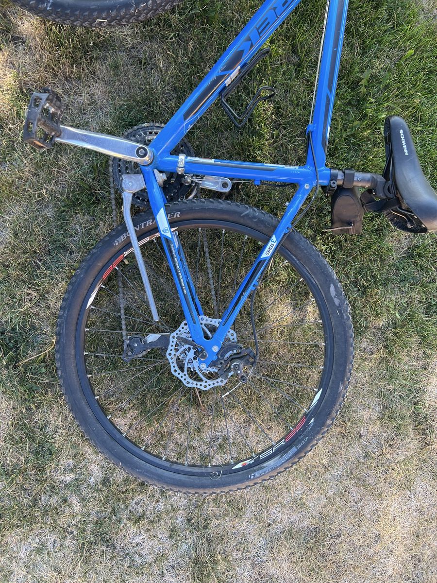 Main image 3