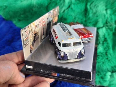 Hot Wheels Designer Dreamz Rocket Oil & Bizarro Set (1:64 Scale) - 30th Anniversary Collectibles