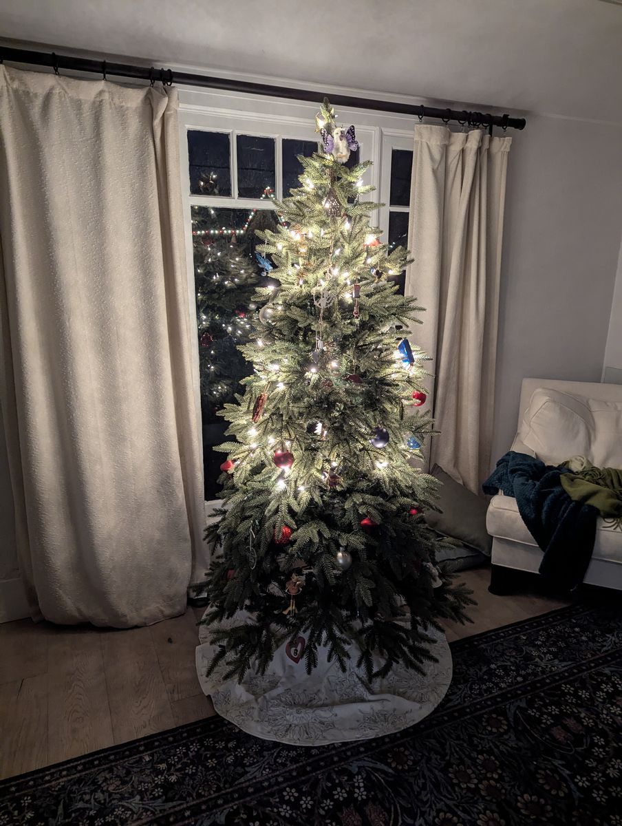 Balsam Hill Vermont Christmas tree (incandescent bulb version)