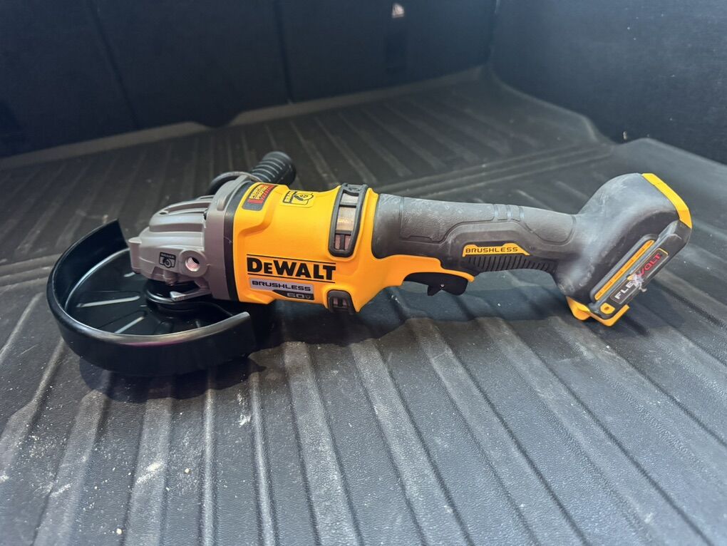 DeWalt DCG418SHDX2 Flexvolt 60V MAX Grinder Kit w/ (2) 9Ah Batteries – $450 (Brand New)