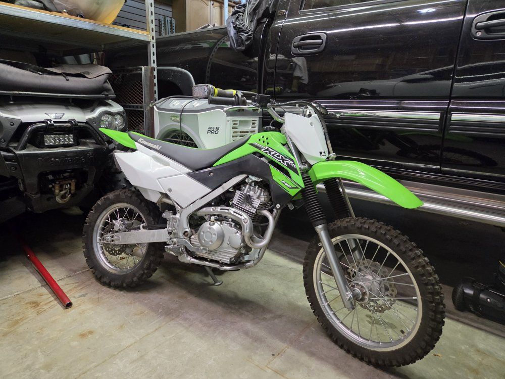Kawasaki KLX 140 Dirt Bike - Green & White